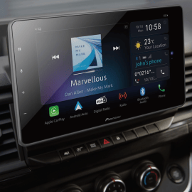 A range of aftermarket car stereos & head unit Screens