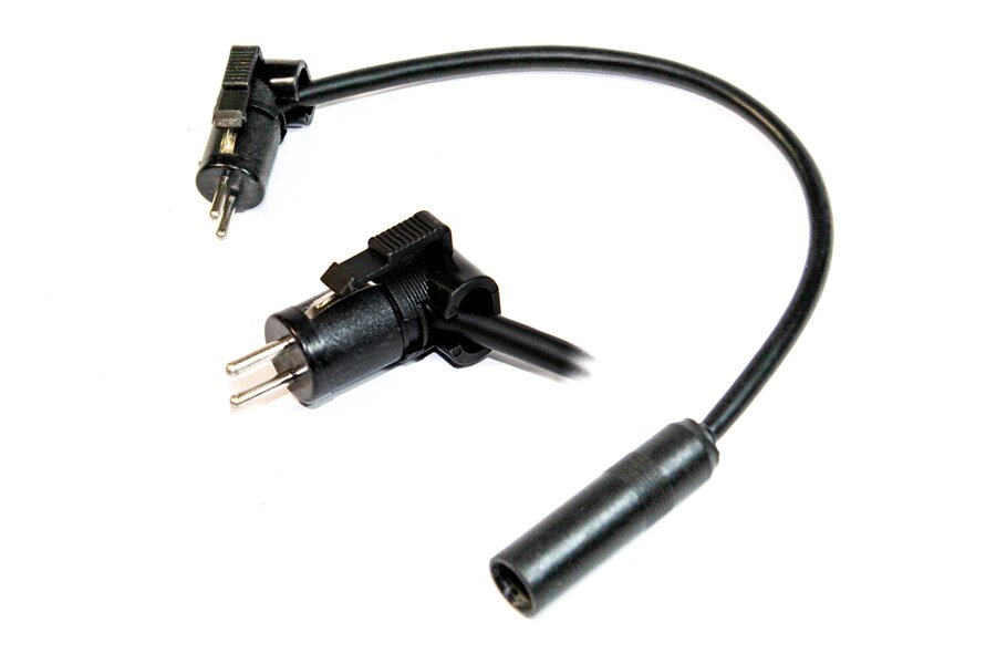 Nissan radio  Aerial adapter to din  socket
