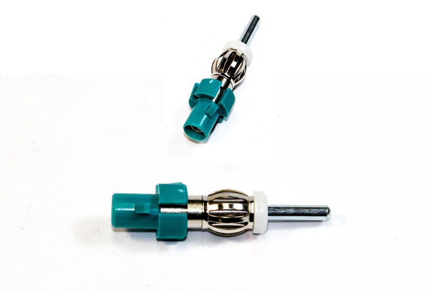 Fakra Aerial plug adapter to din radio