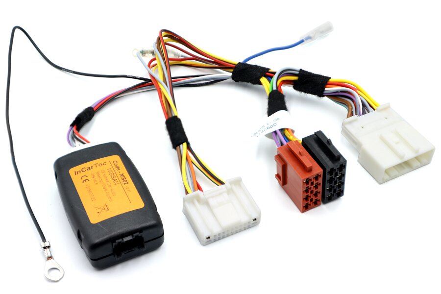 Nissan Elgrand E51 with CARWINGS Steering Wheel Audio Control Interface with Screen Retention