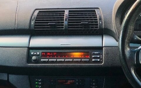 BMW-X5-01- Standard Radio