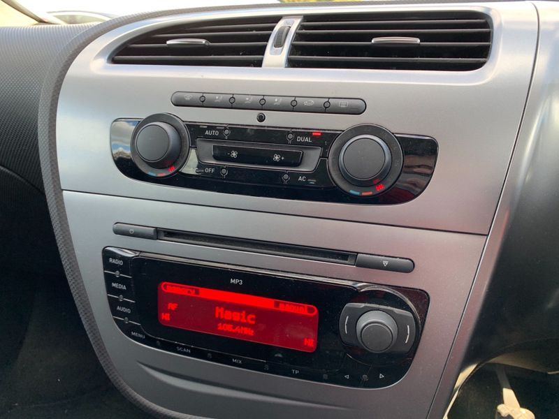 SEAT02 MP3 Radio Type B