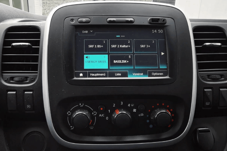 Trafic NV300 Vivaro- MediaNav Touchscreen